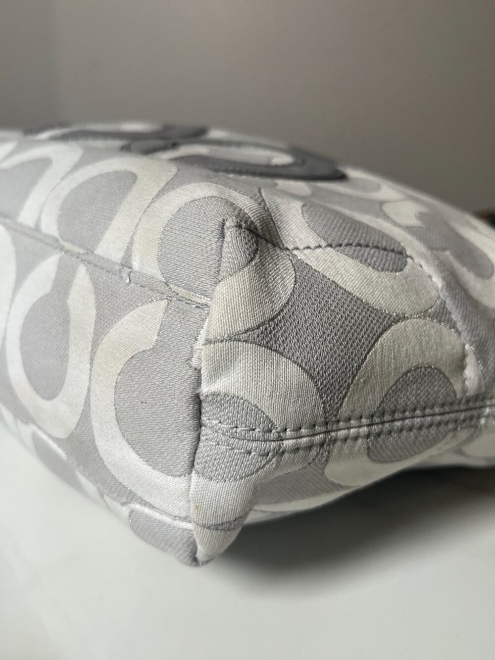 Coach Audrey Op Art Signature Tote 17035 Gray White Jacquard Patent Leather Bag - Picture 11 of 15